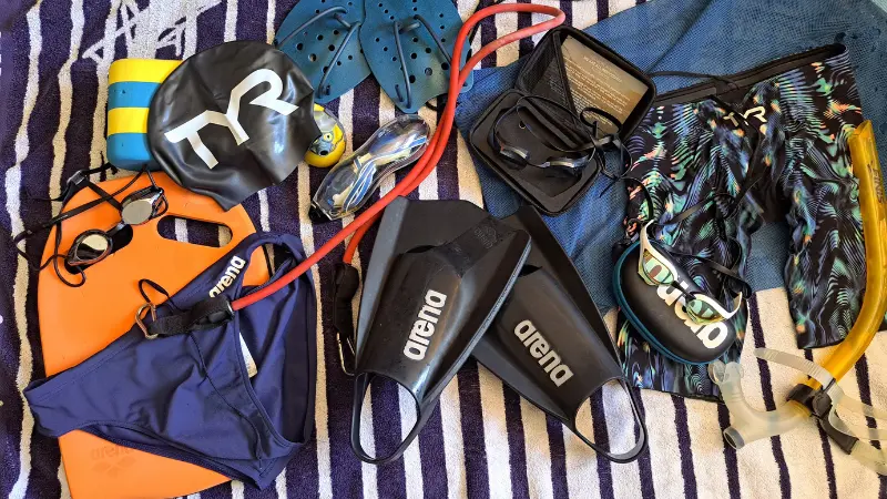 Equipment and shop gear of swimming